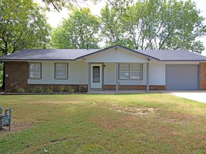 1004 NE 9th Street Wagoner, OK 74467