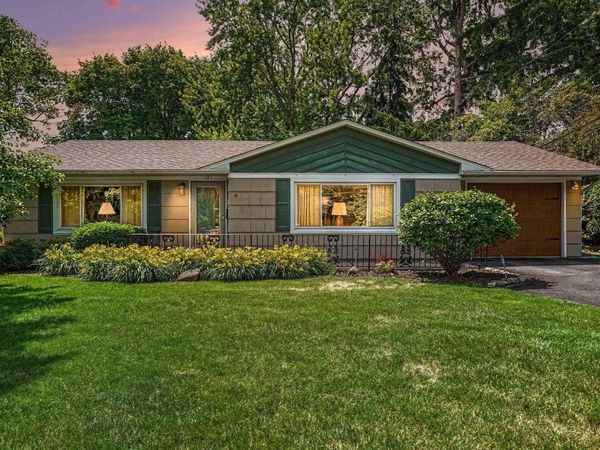 121 S Twyckenham Drive, South Bend, IN 46617