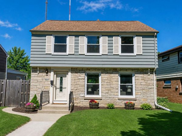 4333 N Sheffield Ave, Shorewood, WI 53211