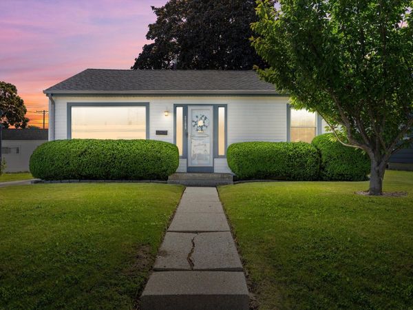 2109 Monroe Ave, Racine, WI 53405