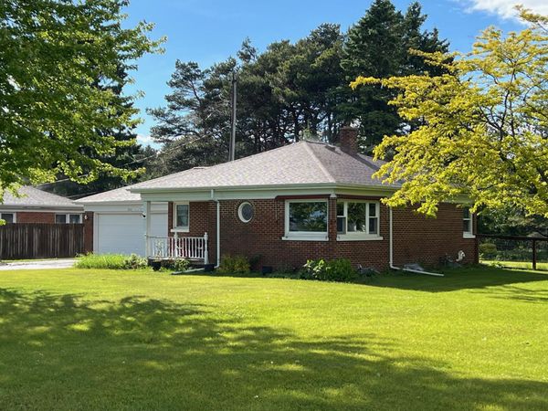 3016 Memorial Dr, Two Rivers, WI 54241