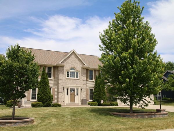 S95W12970 Walter Hagen Dr, Muskego, WI 53150