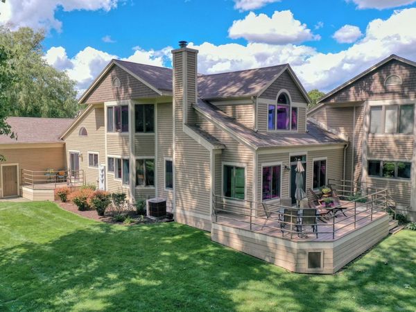 W304N2356 N Westwind Dr, Unit 6A, Delafield, WI 53072