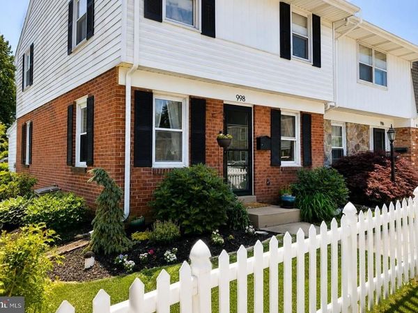 998 E MAPLE STREET, PALMYRA, PA 17078