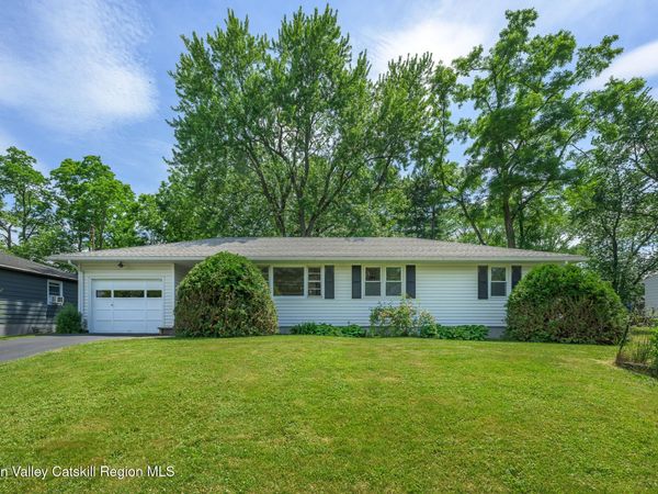 19 James Street, Hudson, NY 12534