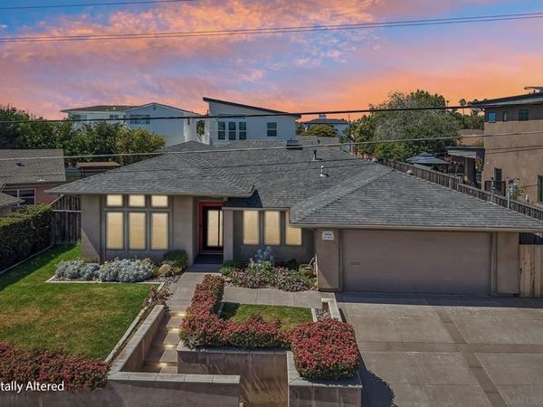 3816 Zoe St., San Diego, CA 92117