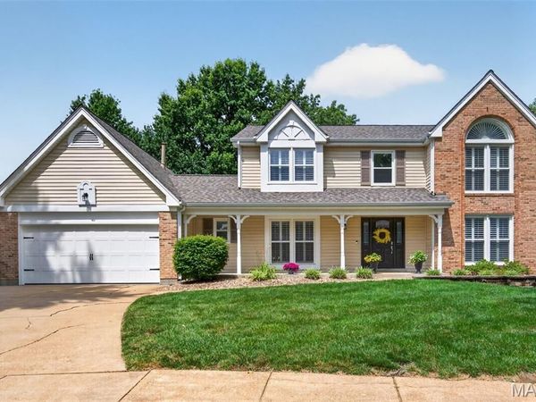 6 Wagonspring Court, St Charles, MO 63303