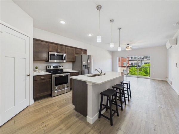 1501 N Windsor Avenue, Unit 203, Cottage Grove, WI 53527