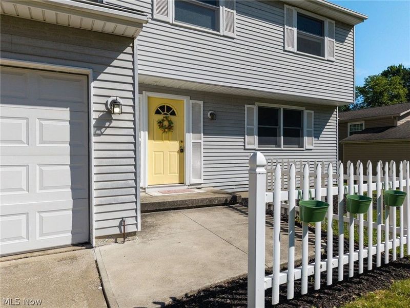 1055 Gentry Drive, Medina, OH 44256 Photo 2