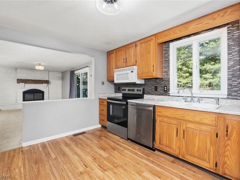 1055 Gentry Drive, Medina, OH 44256 Photo 3