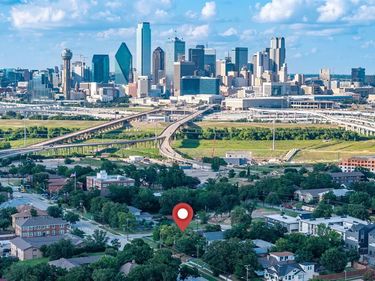 722 N Marsalis Avenue , Dallas, TX 75203