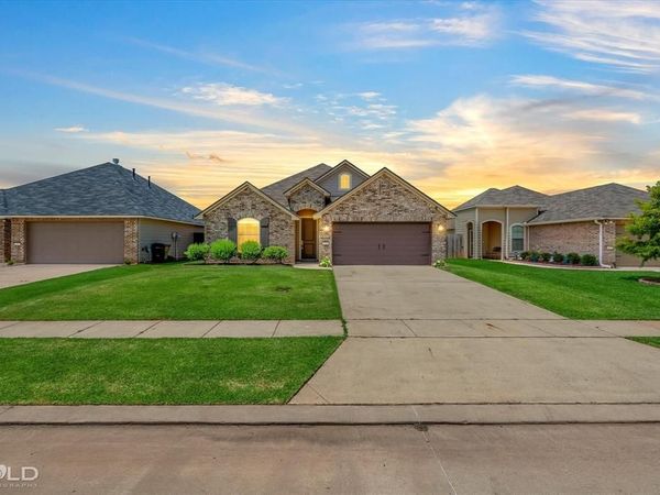 4180 Grassy Lake Drive, Bossier City, LA 71111