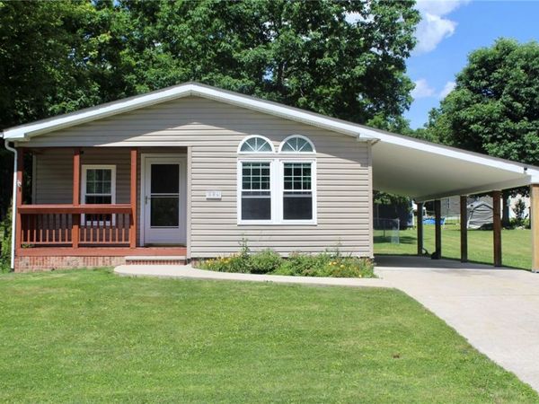806 Center St , Boswell, PA 15531