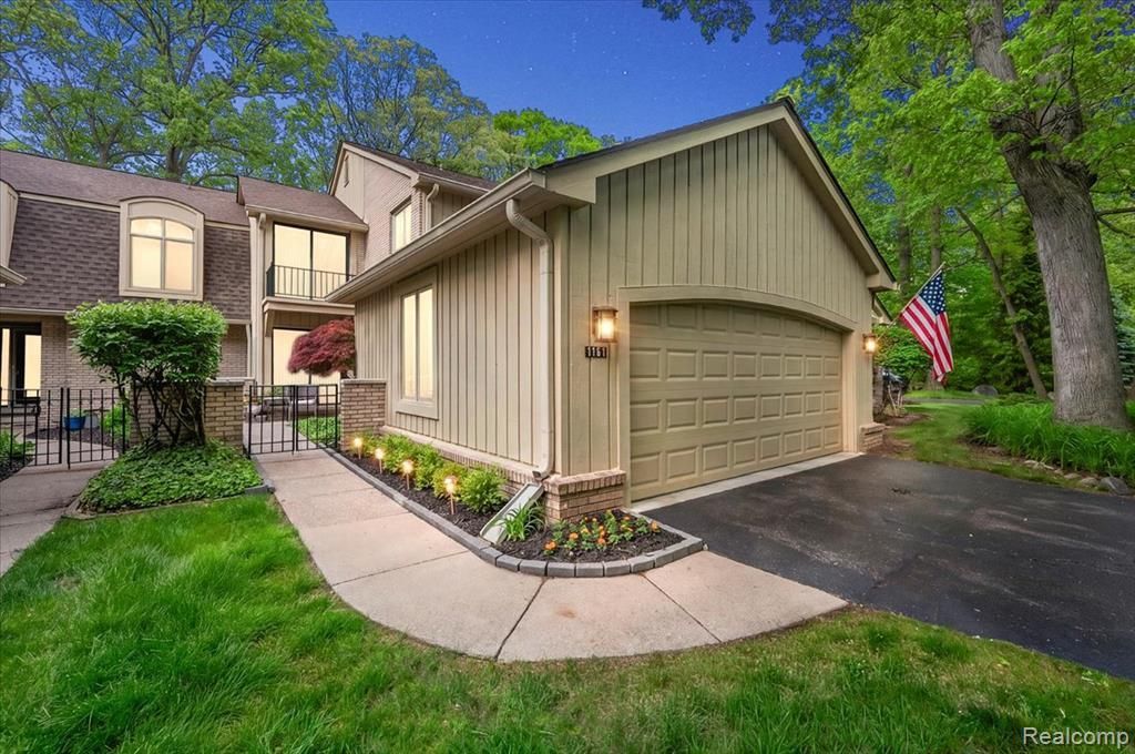 1161 Hillpointe Circle, Bloomfield Hills, MI 48304 Main Photo
