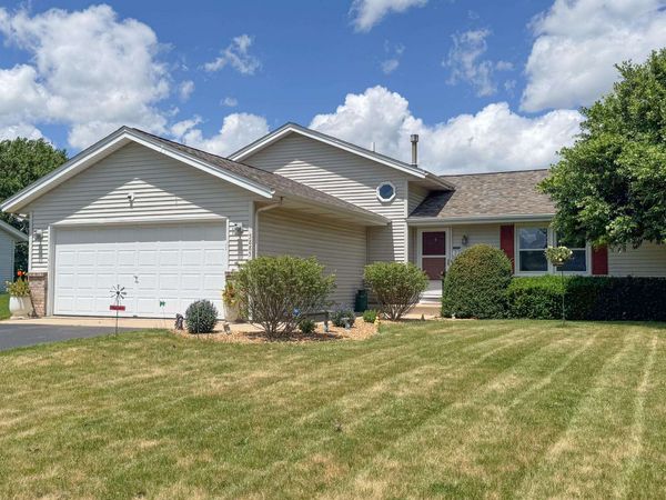 5885 LONGEST DR, SOUTH BELOIT, IL 61080