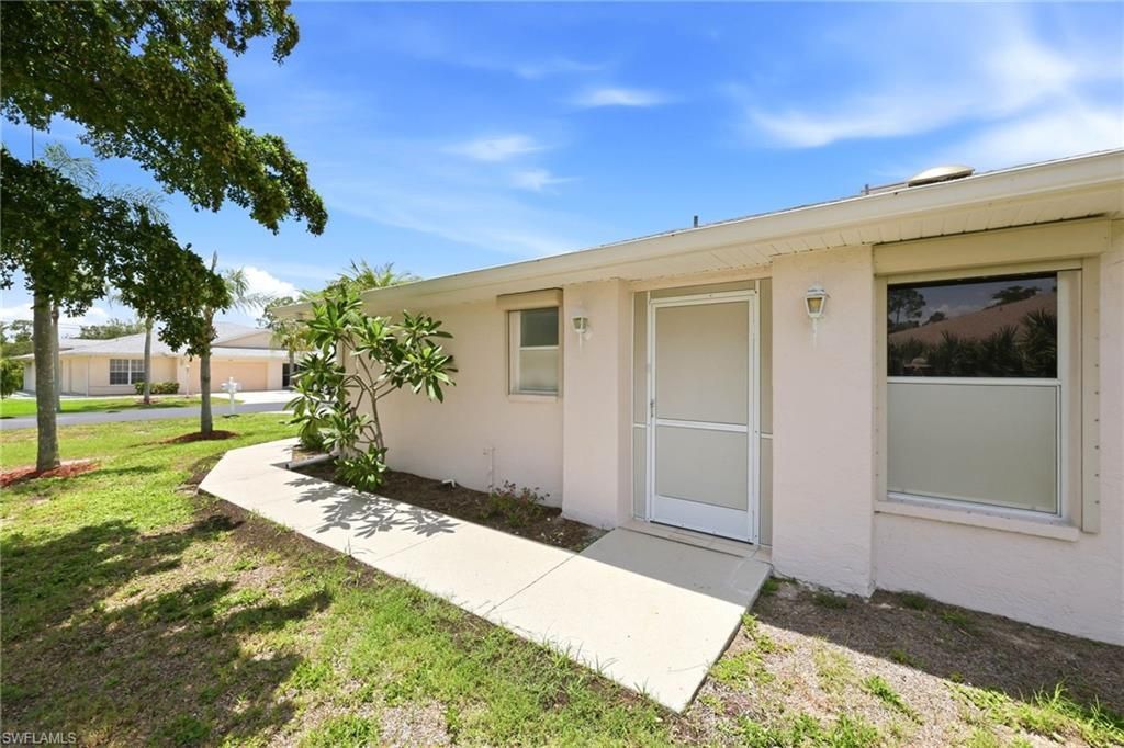 457 Bethany Village Cir, Lehigh Acres, FL 33936 Photo