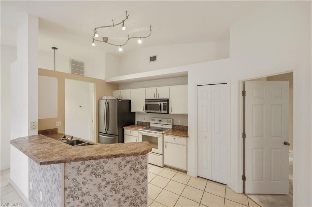 457 Bethany Village Cir, Lehigh Acres, FL 33936 Photo