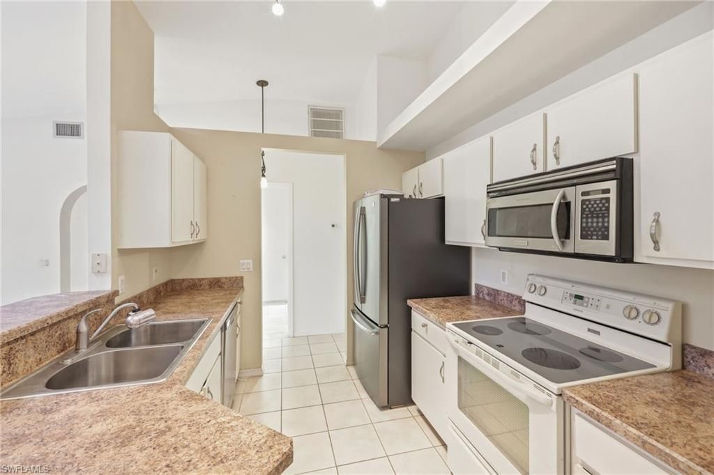 457 Bethany Village Cir, Lehigh Acres, FL 33936 Photo