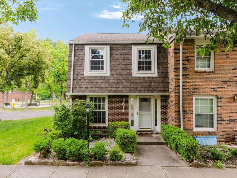 614 Dlyn Street, Unit H14, Columbus, OH 43228 Photo 1