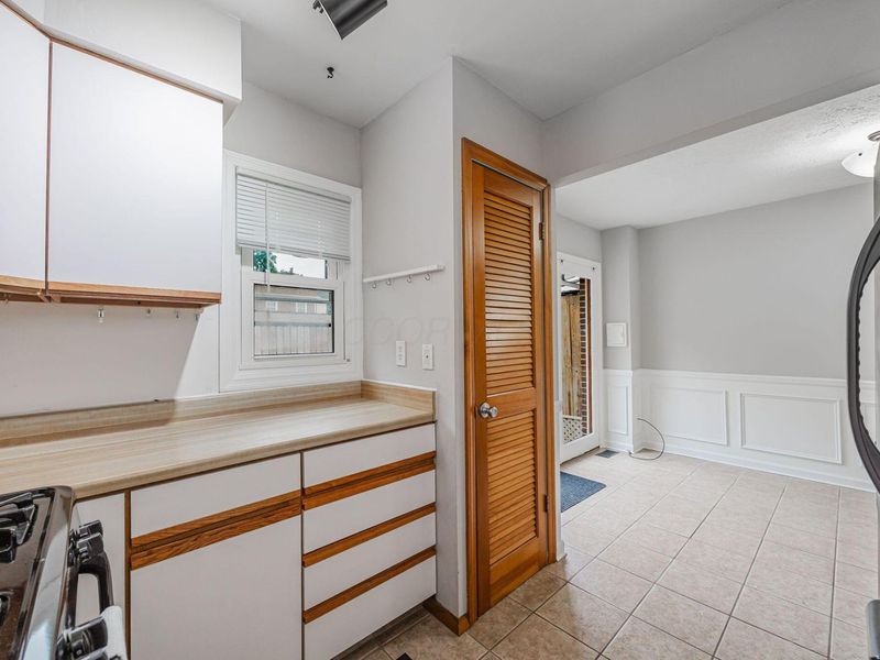614 Dlyn Street, Unit H14, Columbus, OH 43228 Photo 16
