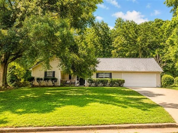 20 Dylans Court , Covington, GA 30014