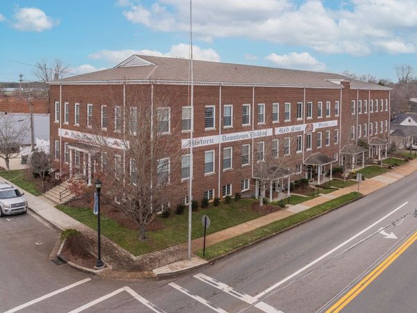 202A West College Street , Unit 4, Dickson, TN 37055