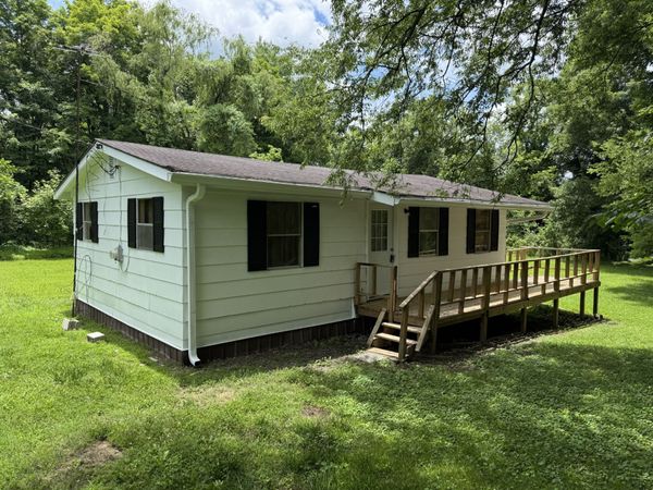 107 Coffey St , Wartrace, TN 37183