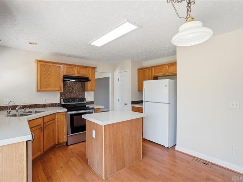 6591 Falling Leaves Court, Mason, OH 45040 Photo 18