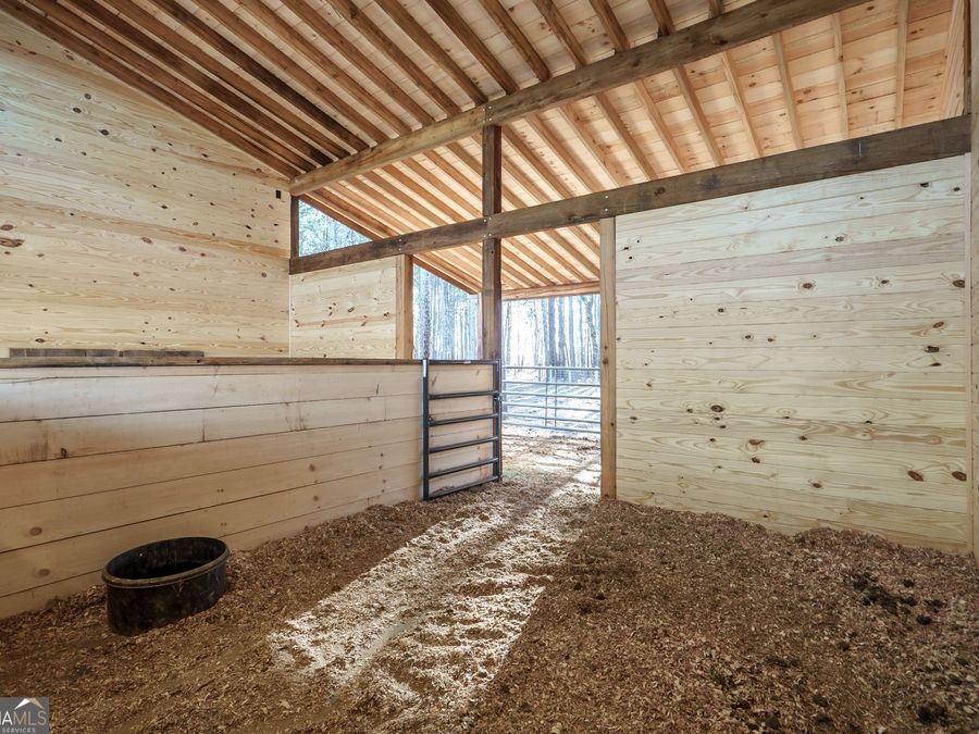Property Image 100