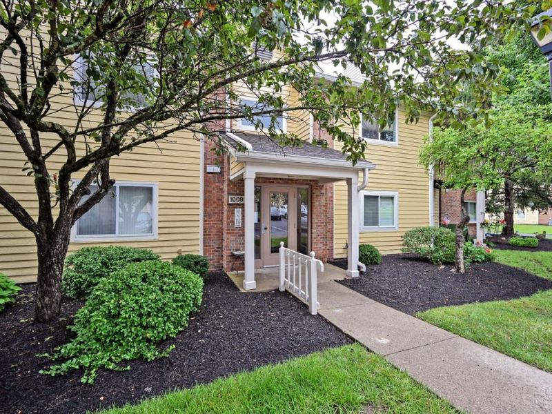 1009 Cedar Ridge Drive, Unit 4, Pierce Twp, OH 45245 Photo 3