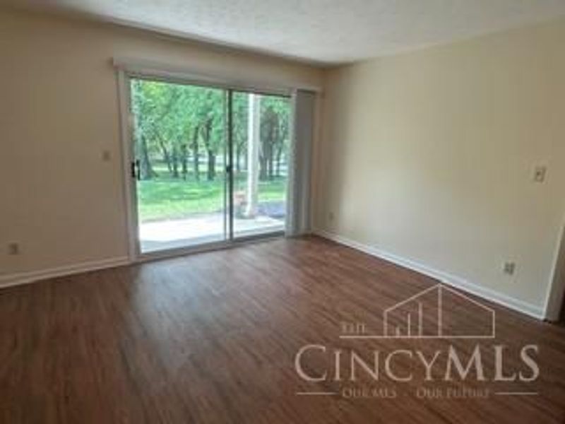 , Unit 4, Pierce Twp, OH 45245 Photo 5