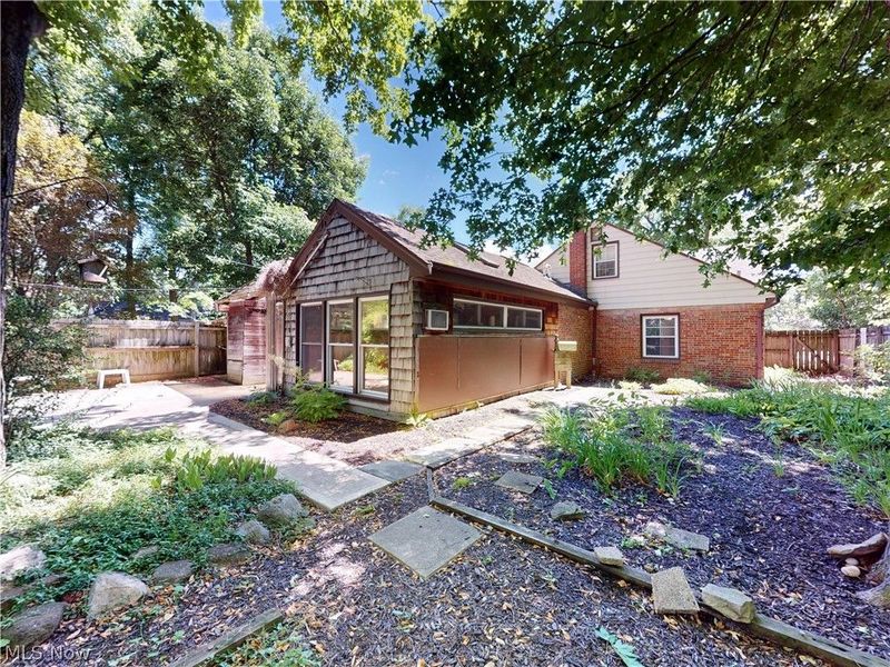 1049 Renfield Road, Cleveland Heights, OH 44121 Photo 21