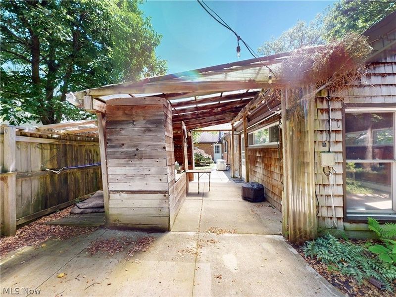 1049 Renfield Road, Cleveland Heights, OH 44121 Photo 22