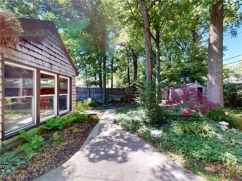1049 Renfield Road, Cleveland Heights, OH 44121 Photo 23