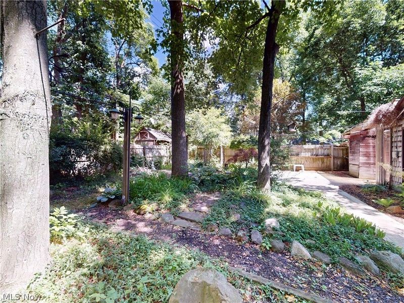 1049 Renfield Road, Cleveland Heights, OH 44121 Photo 25