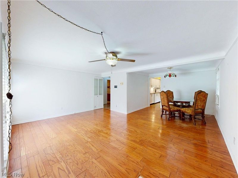 1049 Renfield Road, Cleveland Heights, OH 44121 Photo 3