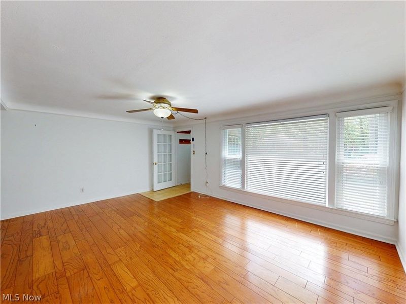 1049 Renfield Road, Cleveland Heights, OH 44121 Photo 4