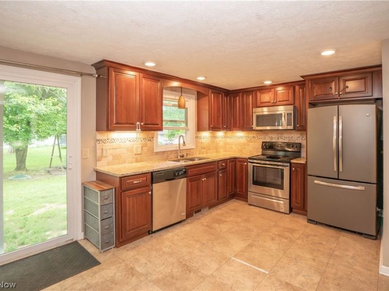 6125 Coyla Avenue NW, Canal Fulton, OH 44614 Photo 12