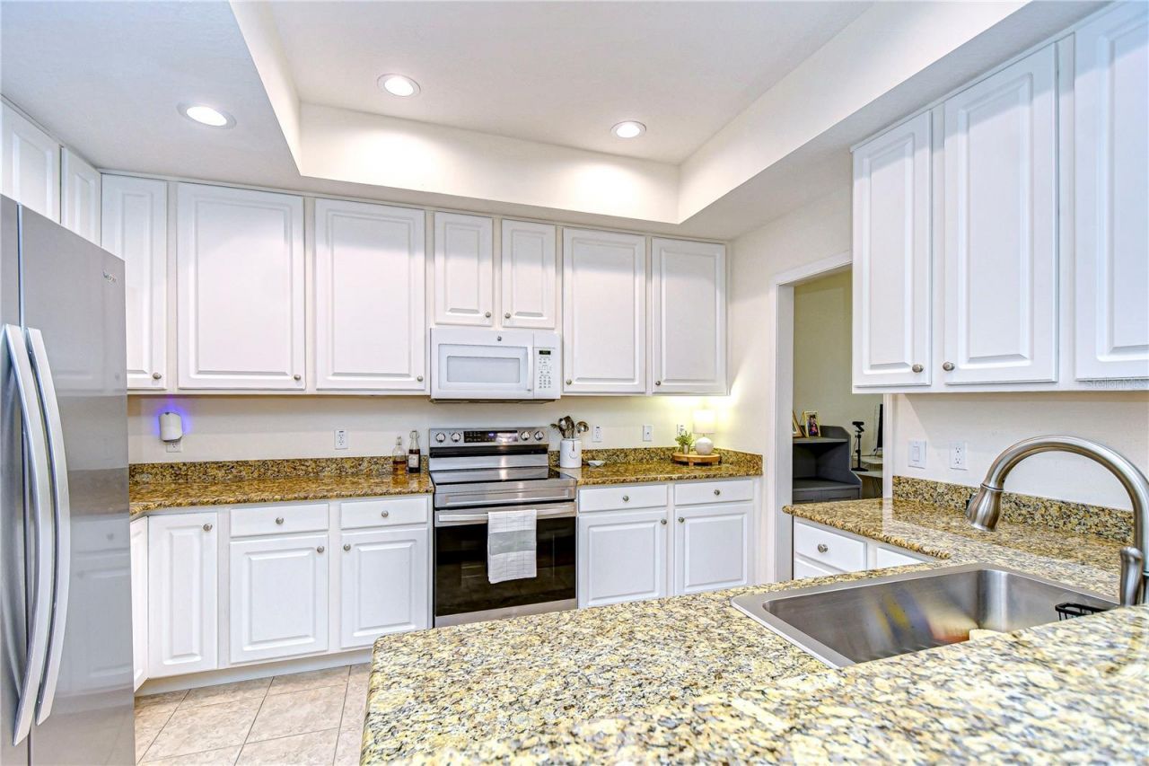 208 Elm View Court , Brandon, FL 33511 Photo