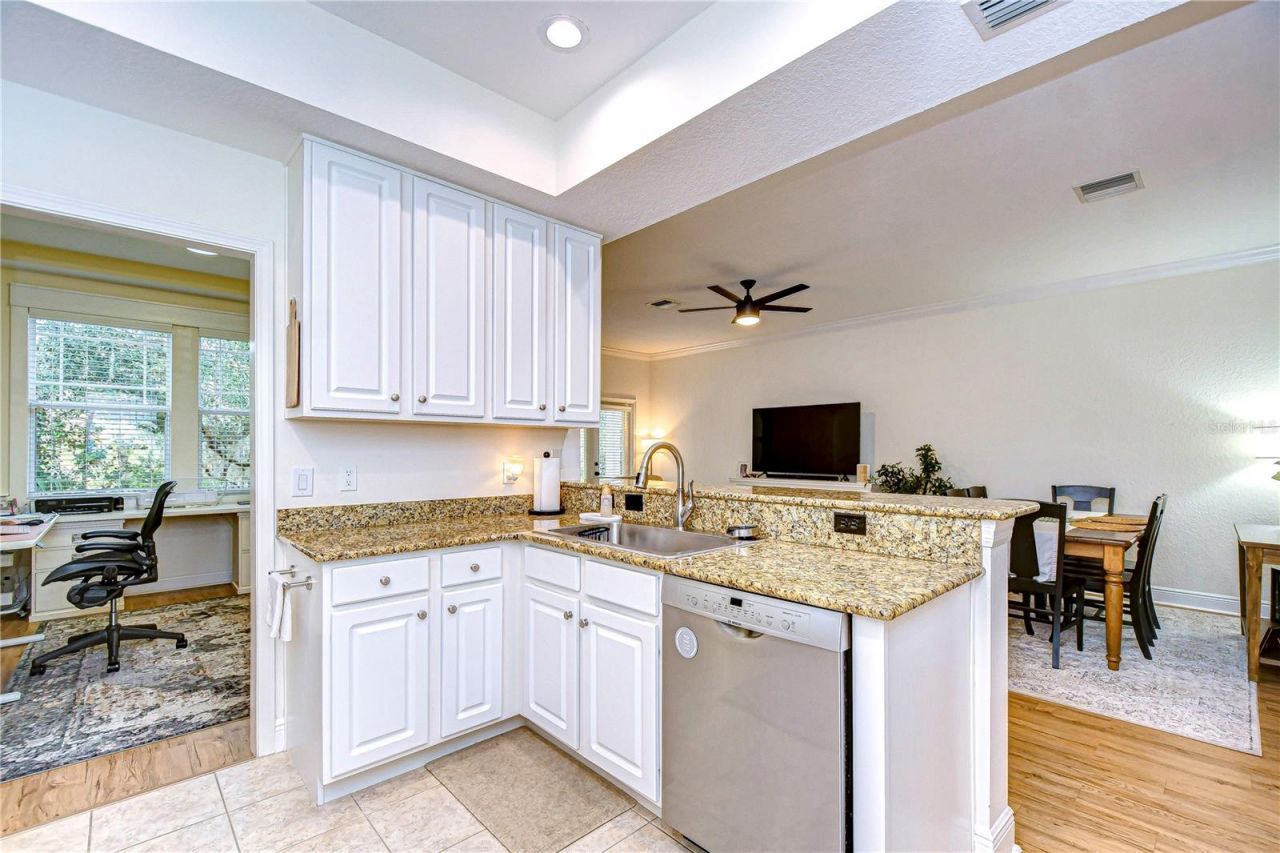 208 Elm View Court , Brandon, FL 33511 Photo