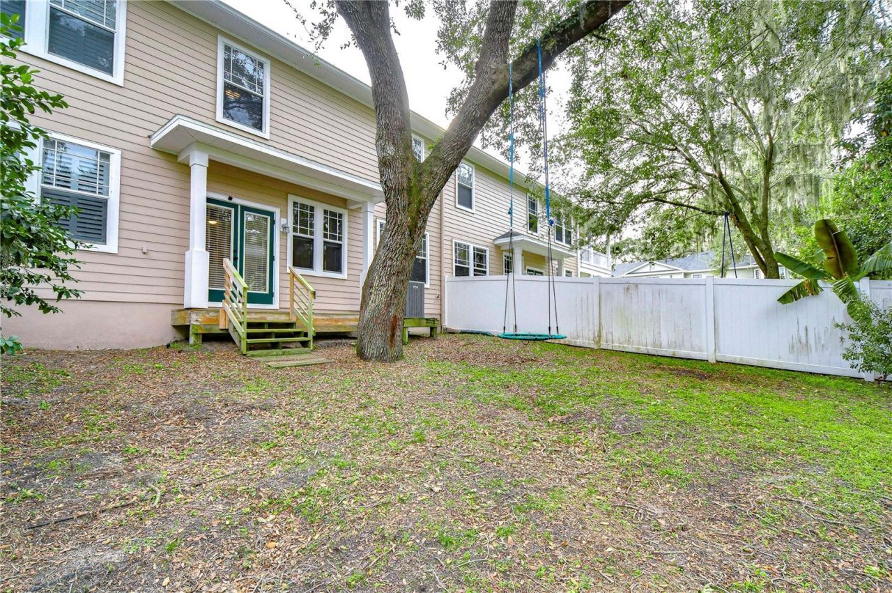 208 Elm View Court , Brandon, FL 33511 Photo
