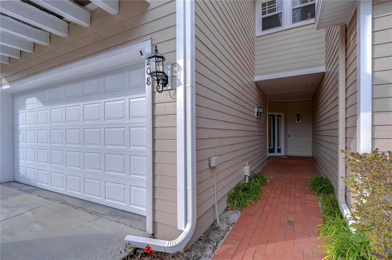 208 Elm View Court , Brandon, FL 33511 Photo