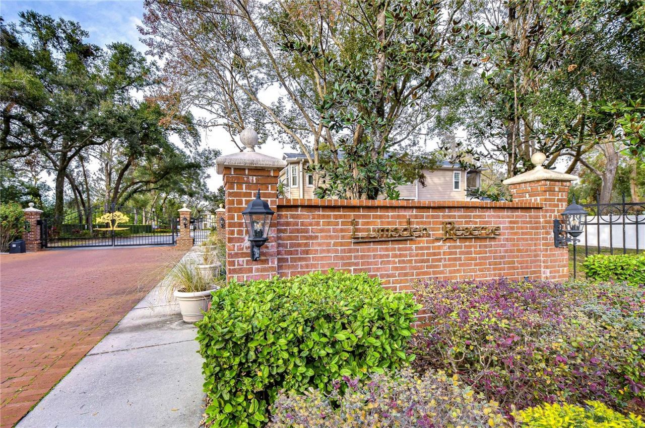 208 Elm View Court , Brandon, FL 33511 Photo