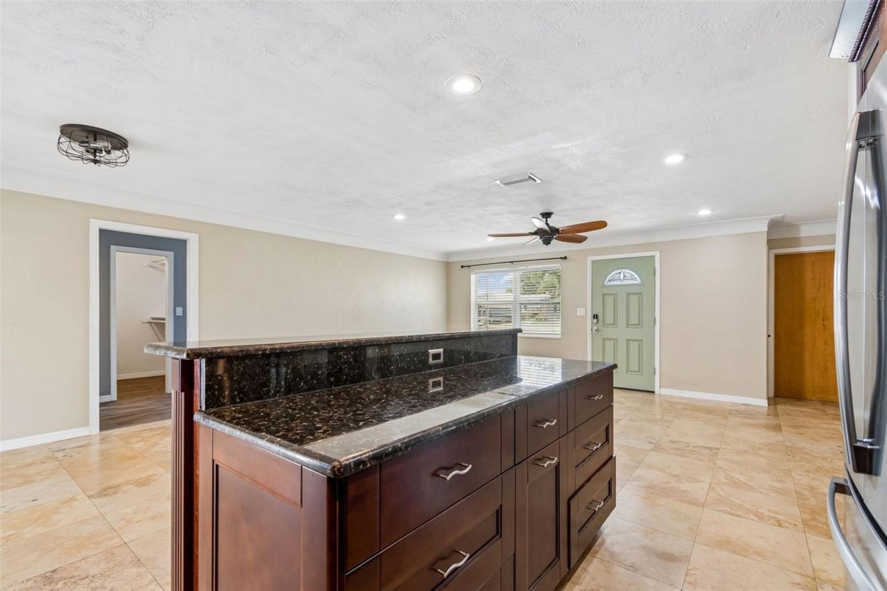 13541 87th Place, Seminole, FL 33776 Photo