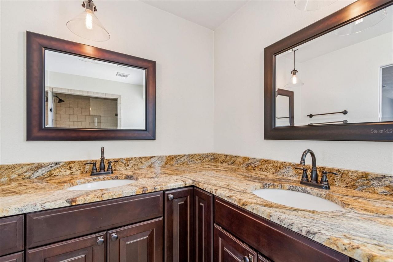 13541 87th Place, Seminole, FL 33776 Photo