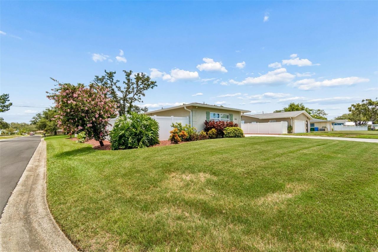13541 87th Place, Seminole, FL 33776 Photo