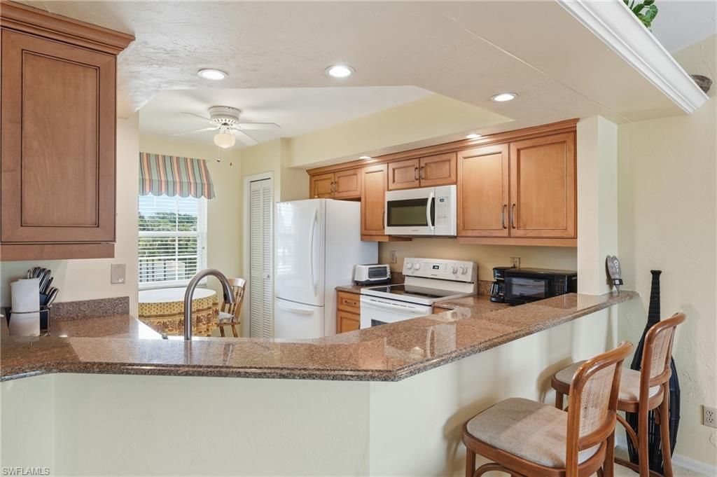 1950 W Crown Pointe Blvd , Unit B207, Naples, FL 34112 Photo