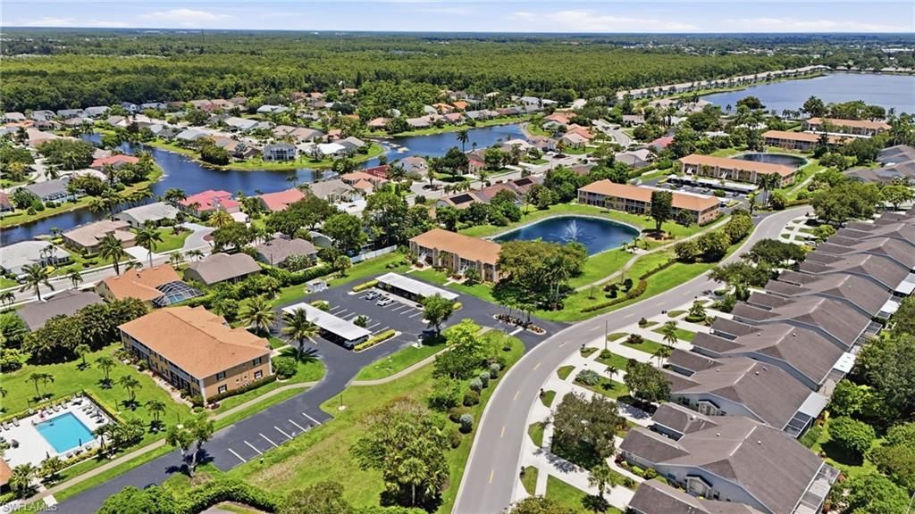 1950 W Crown Pointe Blvd , Unit B207, Naples, FL 34112 Photo