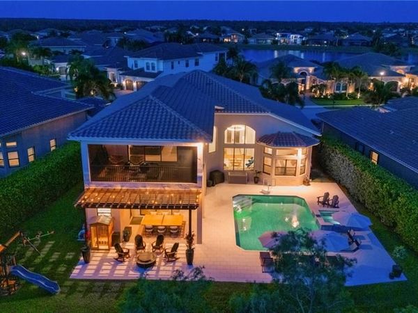 2954 Cinnamon Bay CIR, NAPLES, FL 34119
