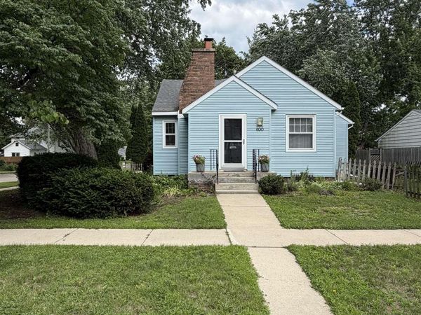 600 SW 5th Avenue , Independence, IA 50644